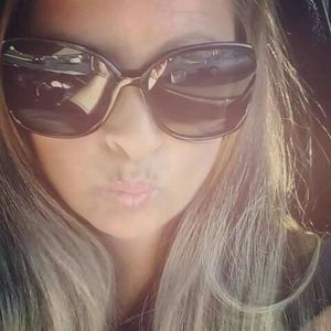 Meet your Posher, Roxanne